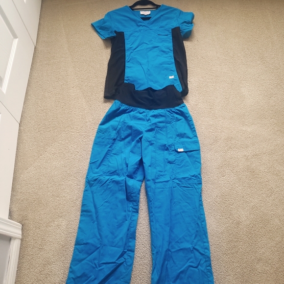 Scrub set (top and bottom), size XS - Picture 1 of 5